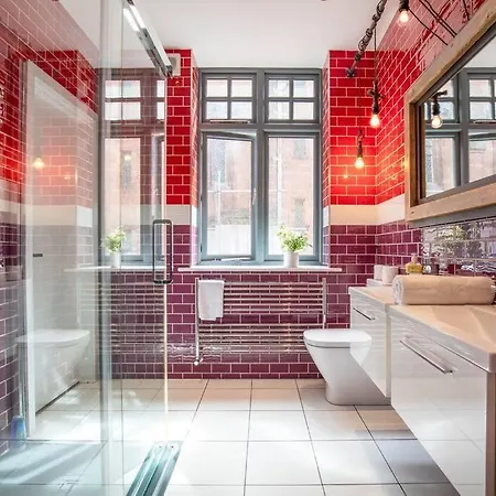 Central Townhouse With Roof Terrace Манчестер Экстерьер фото