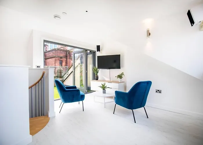 Central Townhouse With Roof Terrace